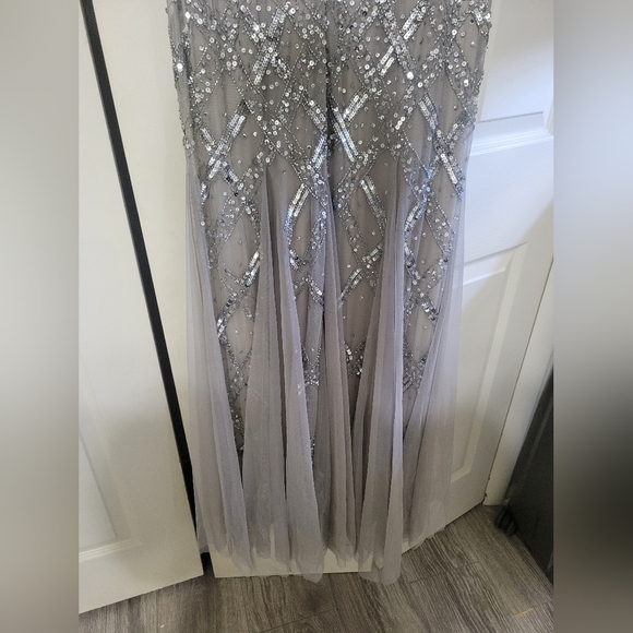Adrianna Papell Formal Gown/Dress, Platinum Grey, sz 4 - Picture 7 of 12